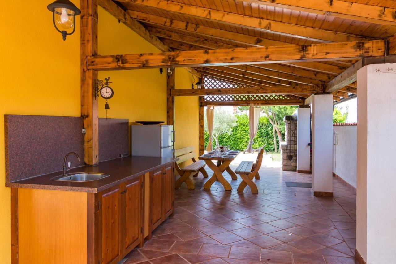 Villa Nada Buje Exterior photo